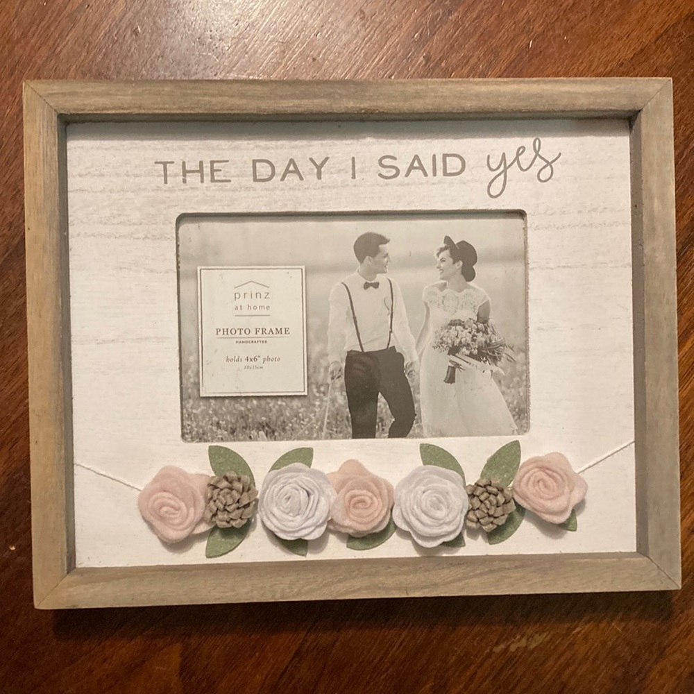Prinz at home Photo Frame Wedding Proposal Engagement - holds 4x6 photo roses